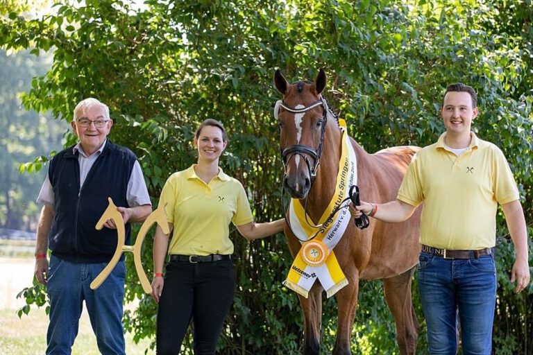 Mehr über den Artikel erfahren Hermann Nehus stellt Siegerstute